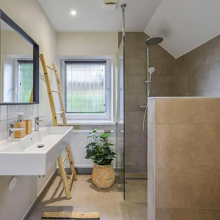 Vakantiehuis 3 Bedroom Gorgeous In *