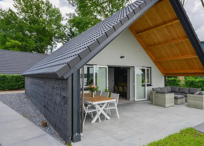 3 Bedroom Gorgeous In Holiday home *