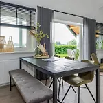 3 Bedroom Gorgeous In Vakantiehuis